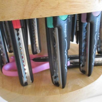 Classroom Craft Edger Caddy With Scissors