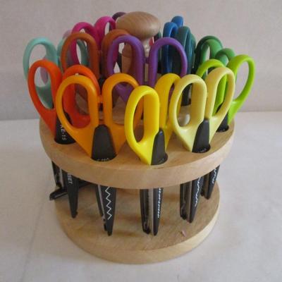 Classroom Craft Edger Caddy With Scissors