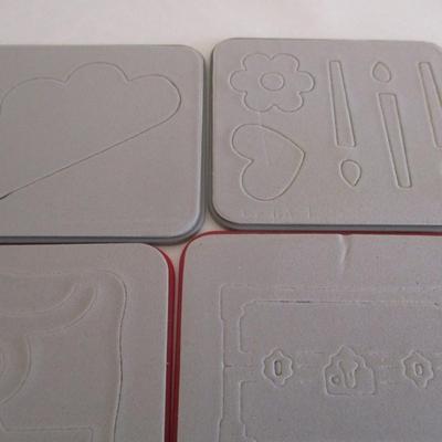 Sizzlits Thin Dies Frog Santa Gecko Choice 1