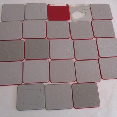 Sizzlits Thin Dies Frog Santa Gecko Choice 1