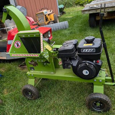 Like New Yardbeast 2510 Chipper