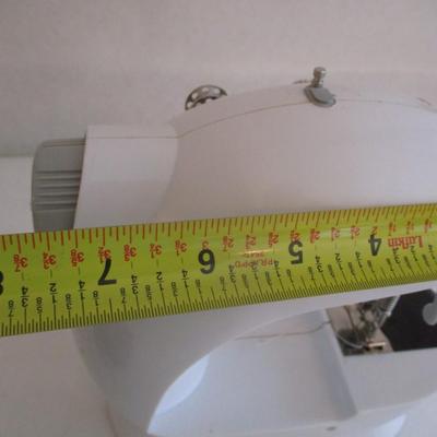 Continental Electric Model CE1-131 Sewing Machine