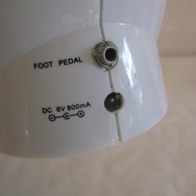 Continental Electric Model CE1-131 Sewing Machine