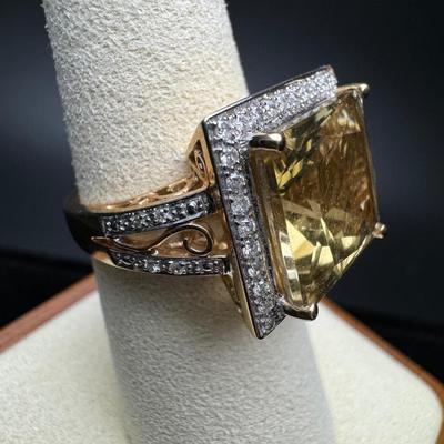 14K Beautiful Detailed Estate Ring