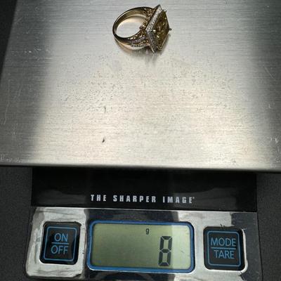 14K Beautiful Detailed Estate Ring