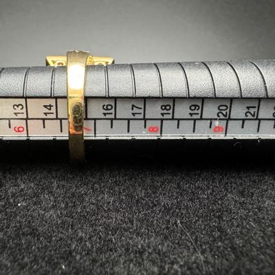 14K Beautiful Detailed Estate Ring