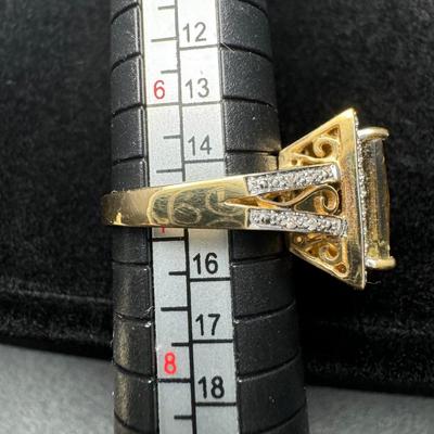 14K Beautiful Detailed Estate Ring