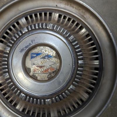 Buick LeSabre Hubcap Wheel Covers