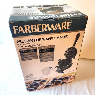 Lot #17 New in Box Farberware Belgian Waffle Maker