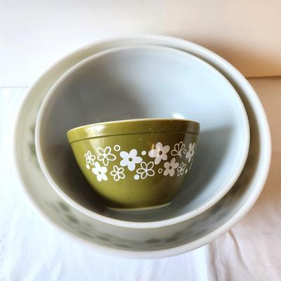 Lot #23 Vintage PYREX Bowl Set - Spring Bloosom Mising Bowls