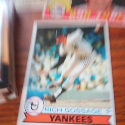 LOT 2 OLD YANKEES BASEBALL CARDS