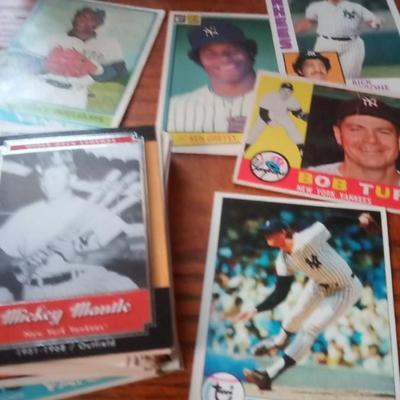 LOT 2 OLD YANKEES BASEBALL CARDS