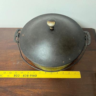 Rare cast iron Wagner sidney whistle top cast iron Dutch Oven