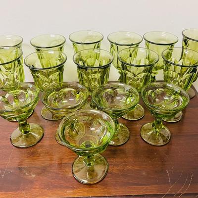 vintage green indiana thumb print glass set