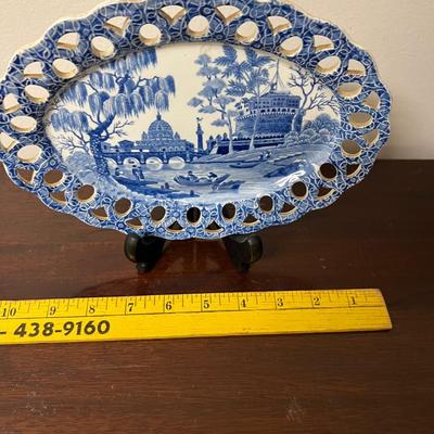 antique spode chestnut basket w/ underplate