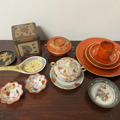 Oriental dish & Tin tea box Lot