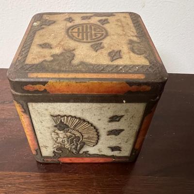 Oriental dish & Tin tea box Lot