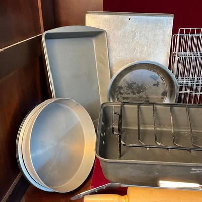 Lot# 184 Roasting & Baking Pan Lot
