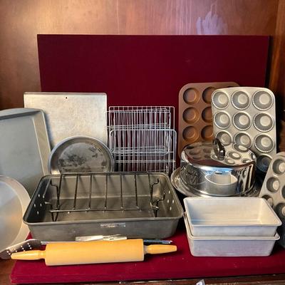 Lot# 184 Roasting & Baking Pan Lot