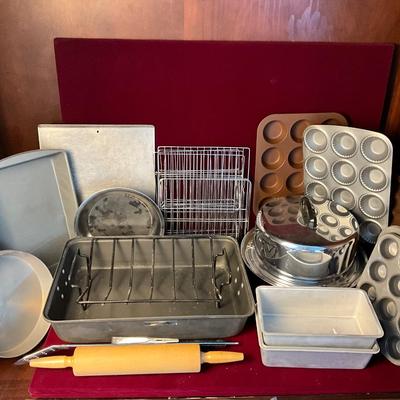Lot# 184 Roasting & Baking Pan Lot