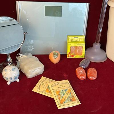 Lot# 199 Bathroom Essentials Lot