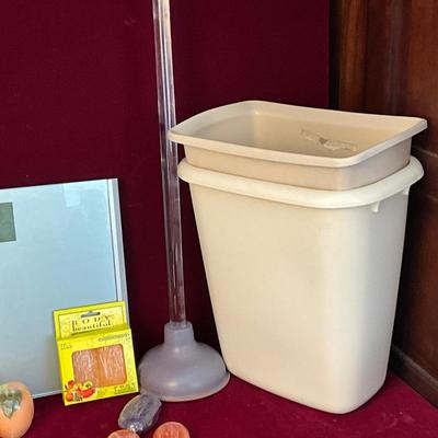 Lot# 199 Bathroom Essentials Lot