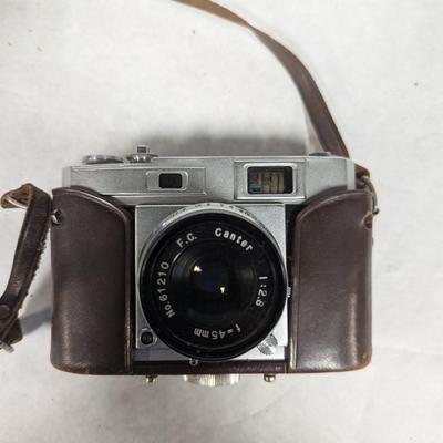 Beauty Super II Camera With Canter 1:2:8 F = 45mm