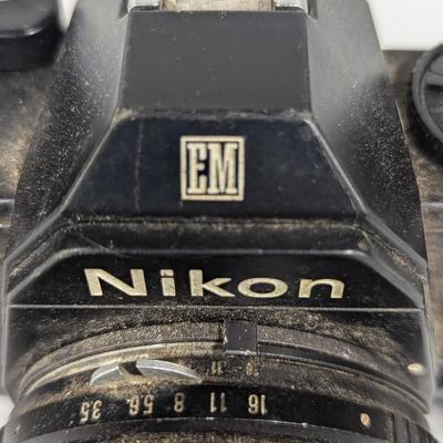 EM Nikon Camera