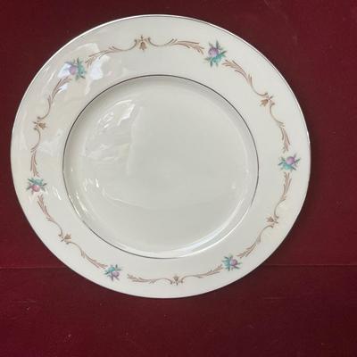 Lot# 214 A Collection of Vintage LENOX Plates