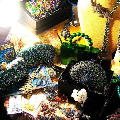OUSTANDING Swarovski Crystal Purses / Heidi Daus Swarovski Crystal Bracelets - Earrings - Necklaces and Brooches