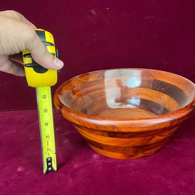 Lot# 228 Beautiful Wooden Salad Bowl