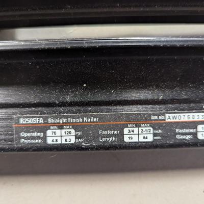 Ridgid R25oSFA Straight Finish Nailer
