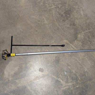 Water Key & Light Bulb Pole Changer