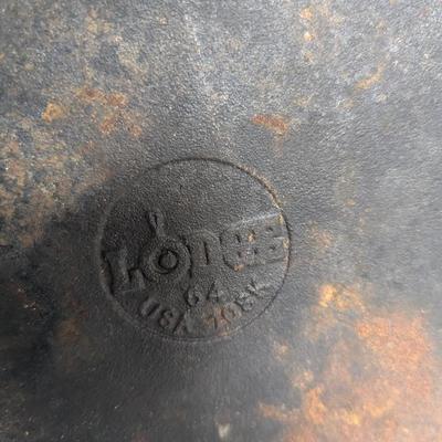 Lodge 10SK USA 12 inch Cast Iron Skillet Assist Handle Double Pour Spout