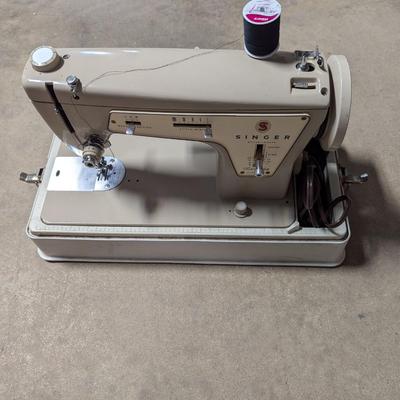 Singer Fashion Mate Model 237 Sewing Machine