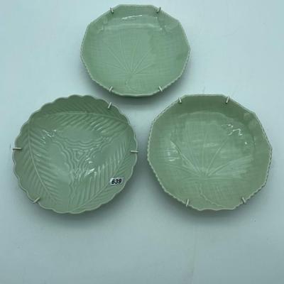 3 decorative plates