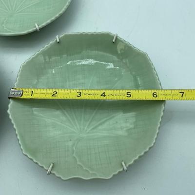 3 decorative plates
