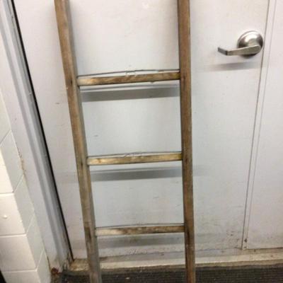 Wood Ladder Round Rungs