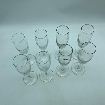 8 champagne flutes
