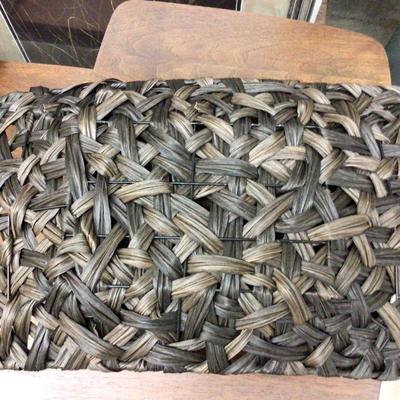 Wicker Mesh Tray