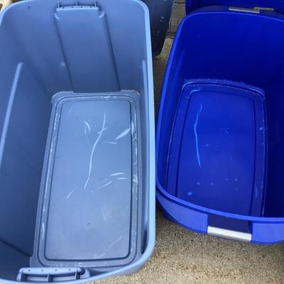 Large Storeage Totes With Lids