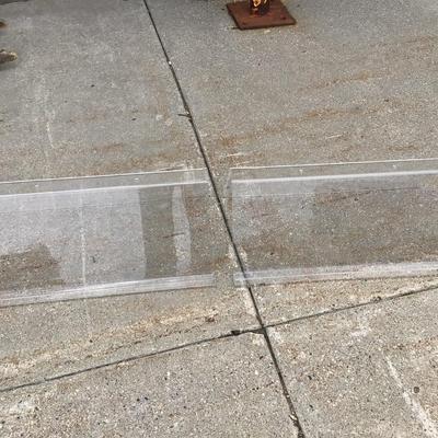 Two Sided Clear Plastic Advertising Stands