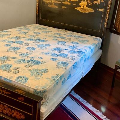 Japanned bed hand-painted in black and gold lacquer