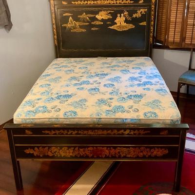 Japanned bed hand-painted in black and gold lacquer