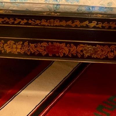 Japanned bed hand-painted in black and gold lacquer
