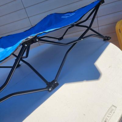 Folding portable cots