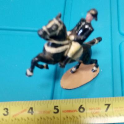 LOT 5 OLD METAL MILITARY FIGURE