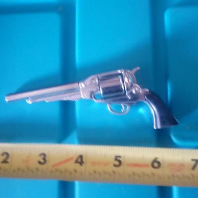 LOT 11 HUBLEY MINIATURE CAP GUN