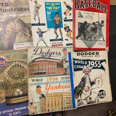 Vintage Sports & Magazines Lot