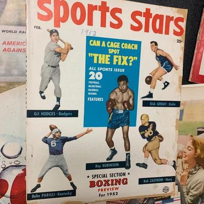 Vintage Sports & Magazines Lot